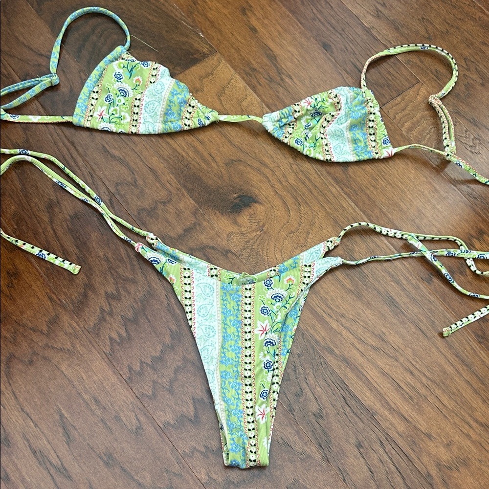 Floral Patterned Top in Green and Blue